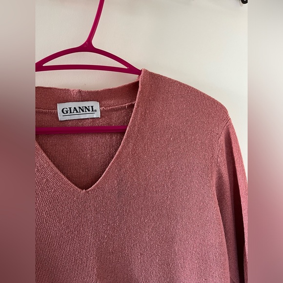 Gianni shirt 👚 - Picture 2 of 3